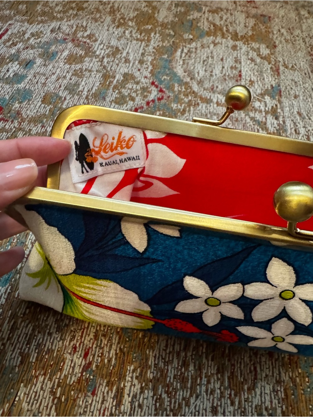 LEIKO Kauai kiss-lock clutch - Picture 8 of 11